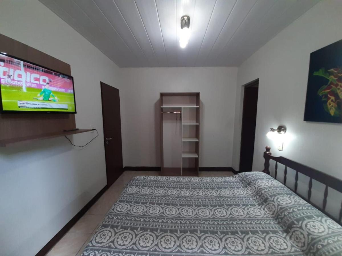 Hotel Mola Puerto Iguazú Kültér fotó