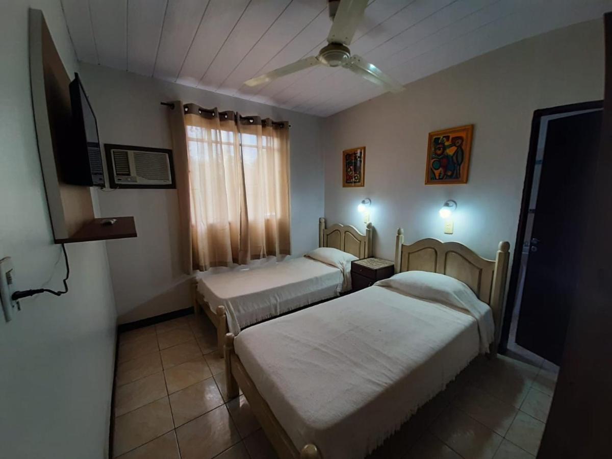 Hotel Mola Puerto Iguazú Kültér fotó